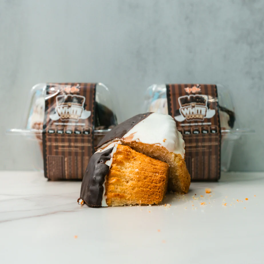 Buffin Muffin - Black & White Cookie - Image 7